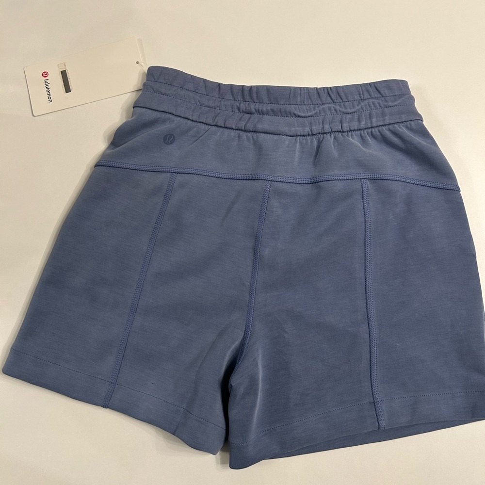 NEW lululemon athletica Blue Athletic Shorts with Elastic Waistband